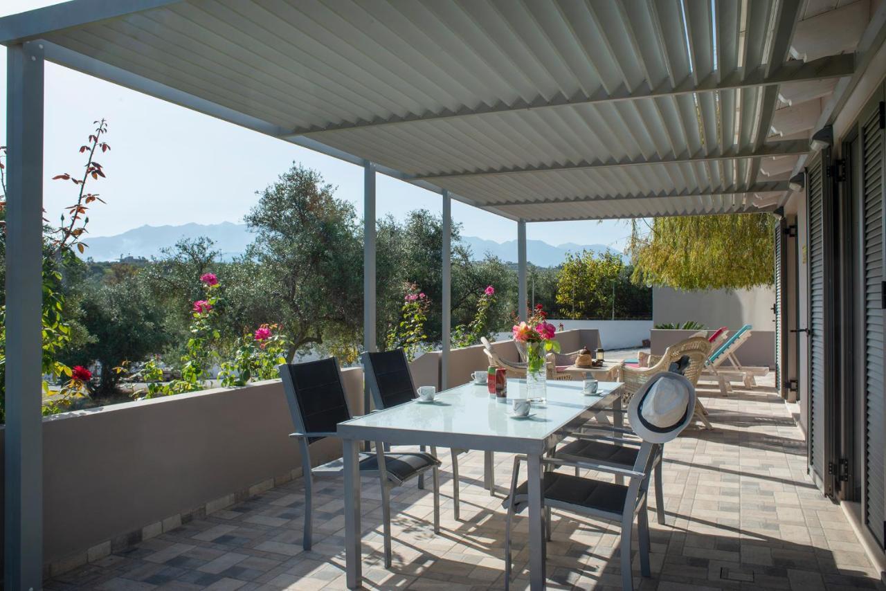 Alexandra'S Garden Houses Stalos Exterior photo