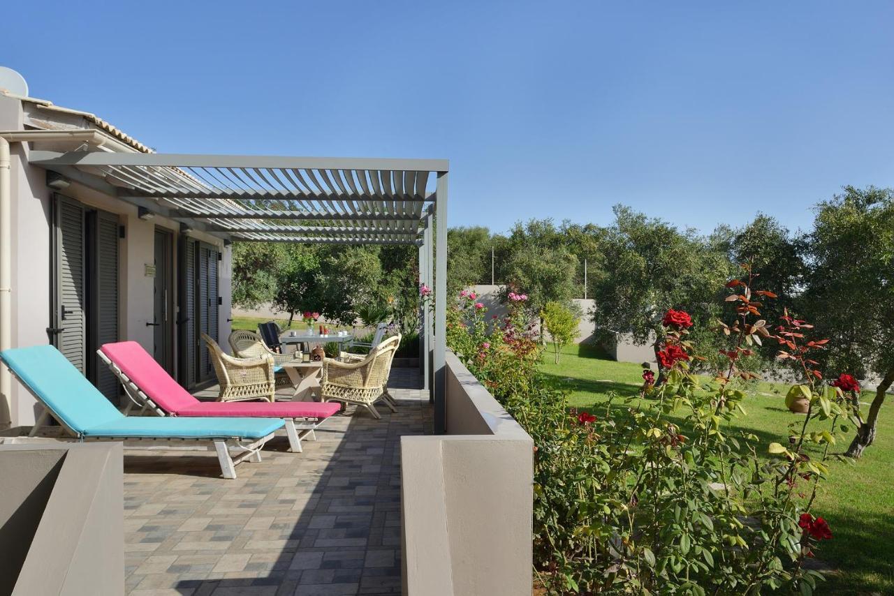 Alexandra'S Garden Houses Stalos Exterior photo