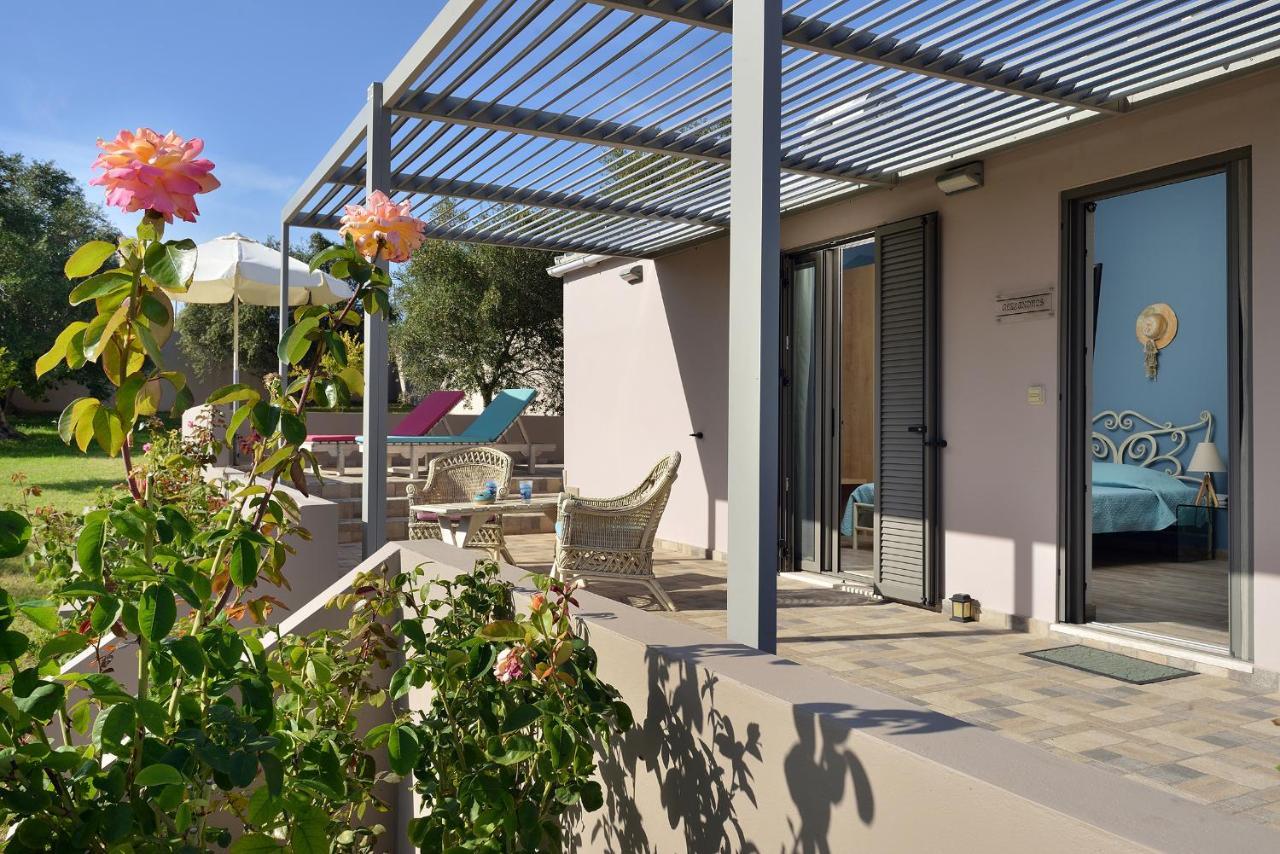 Alexandra'S Garden Houses Stalos Exterior photo
