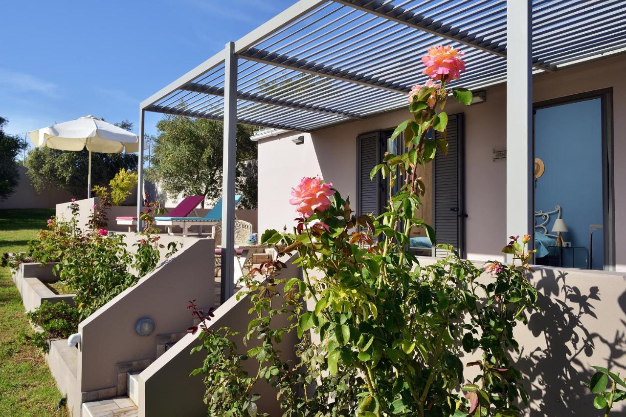 Alexandra'S Garden Houses Stalos Exterior photo
