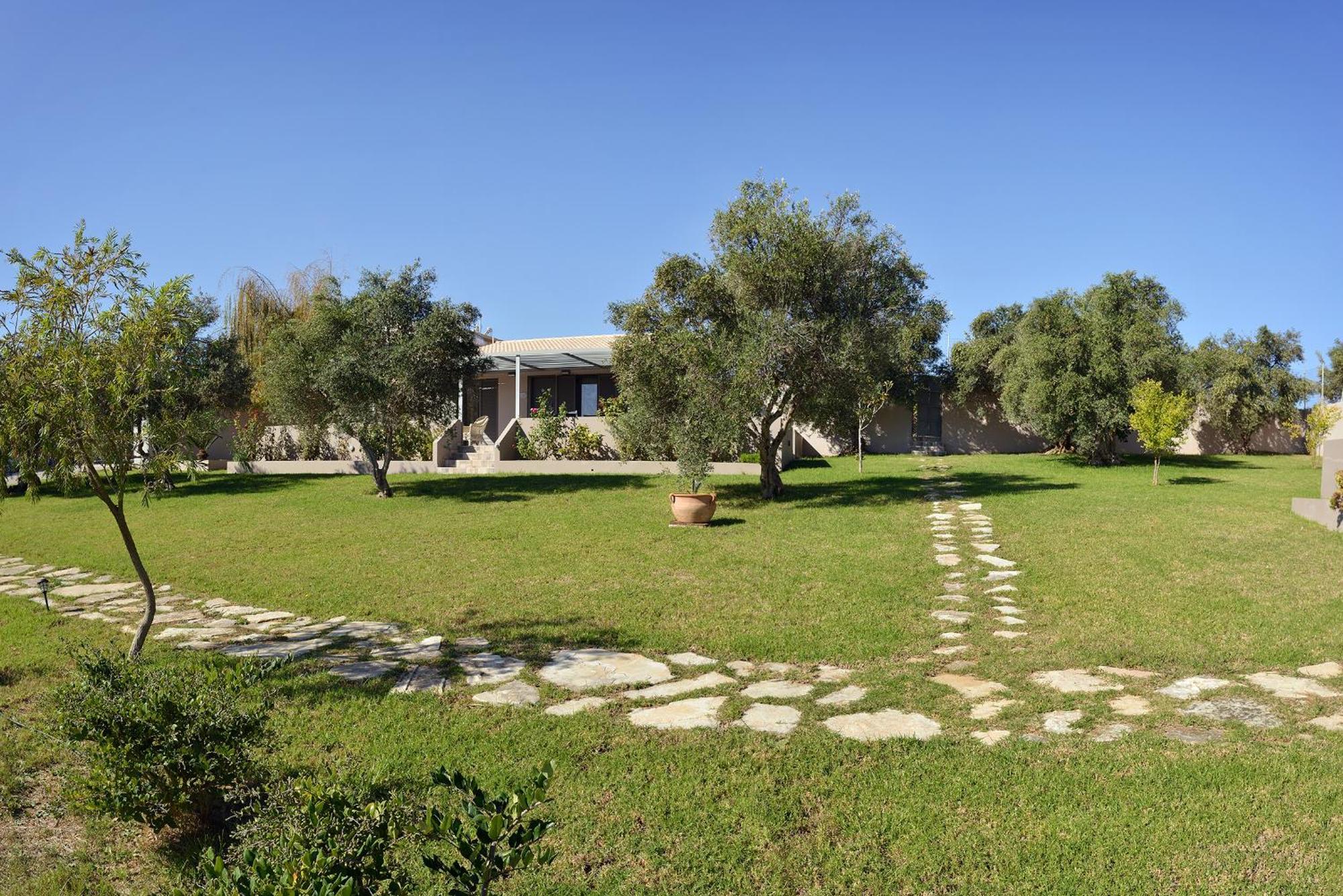 Alexandra'S Garden Houses Stalos Exterior photo